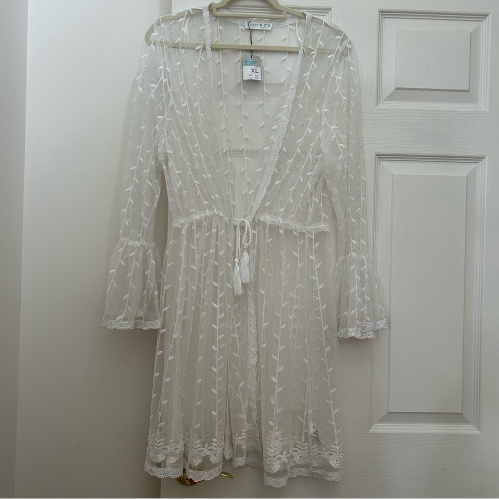 NWT White Sheer Embroidered Cover-Up / Tie Robe